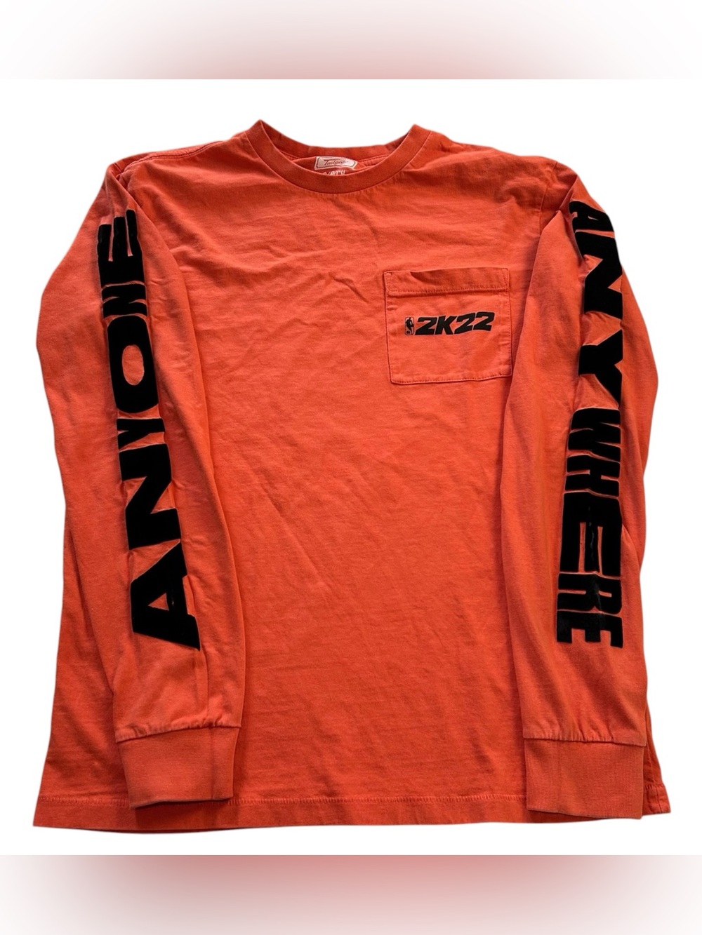 Tailgate Men's NBA 2K22 "Anyone, Anywhere" Graphic Pocket Long Sleeve T-Shirt S